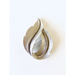 Signed Vintage CROWN TRIFARI Textured Leaf Shape Brooch Silver Tone